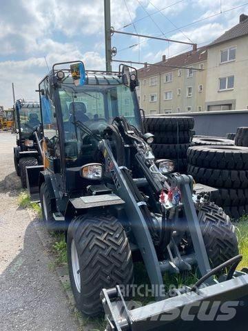 GiANT G3500 X-TRA 轮式装载机