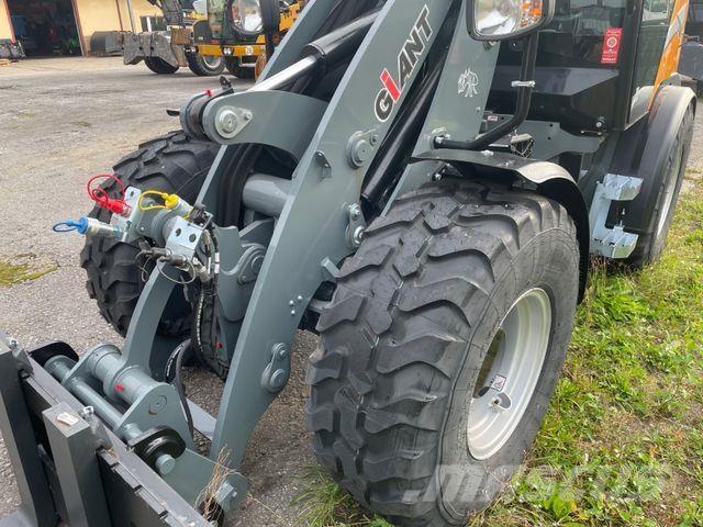 GiANT G5000 轮式装载机