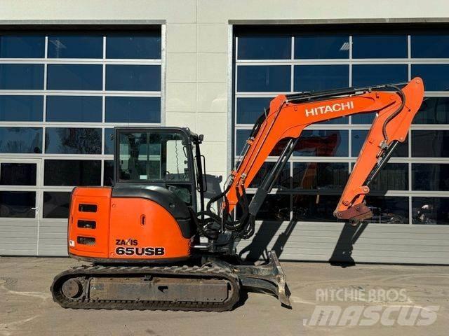 Hitachi ZX65USB-5 小型挖掘机