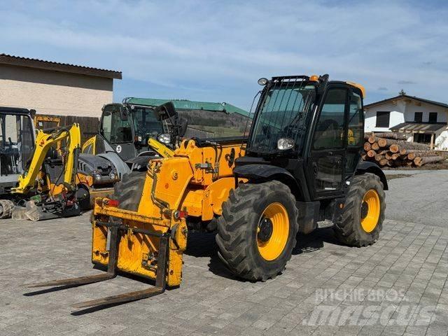 JCB 535-95 伸缩臂叉装车|叉装车