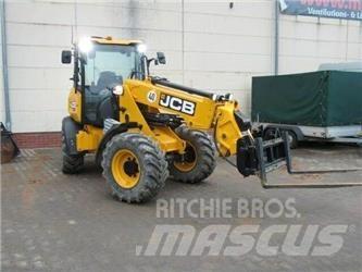 JCB TM220 Agri 轮式装载机