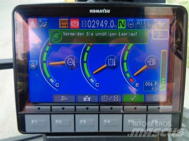 Komatsu PW 160-10 轮式挖掘机