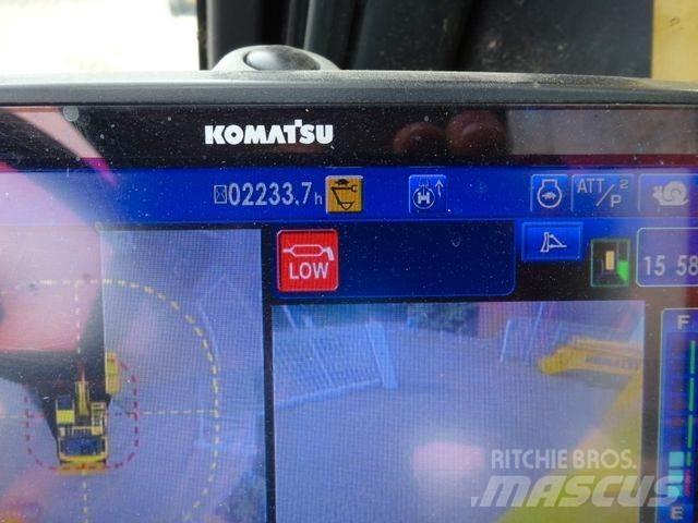 Komatsu PW180-11 轮式挖掘机
