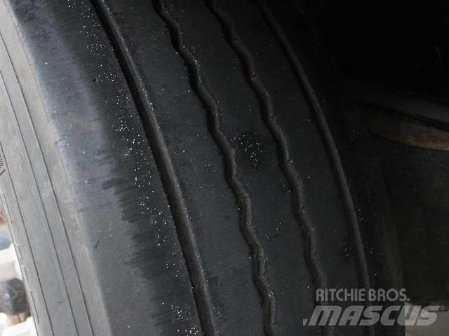 Krone SD 04 侧帘半挂车