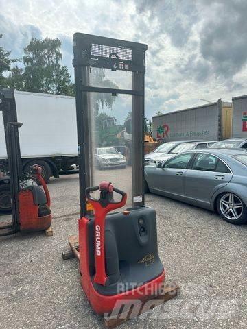 Linde L12 高举式装载机