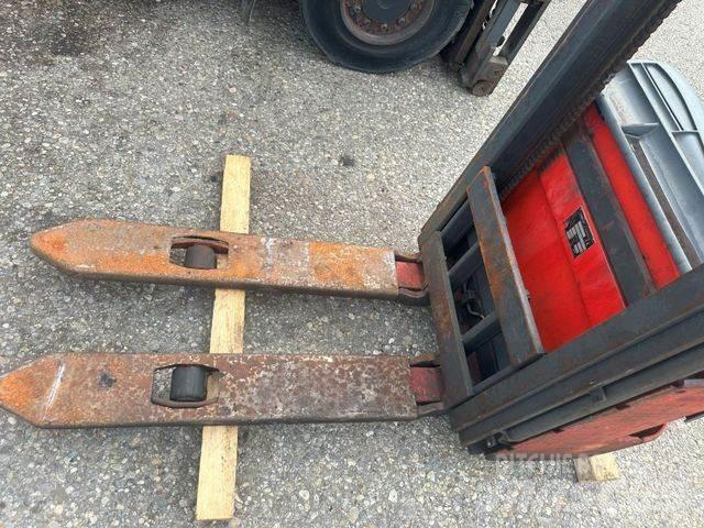 Linde L12 高举式装载机
