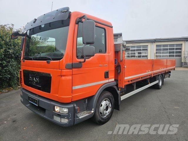 MAN 12.220 平板栏板货车