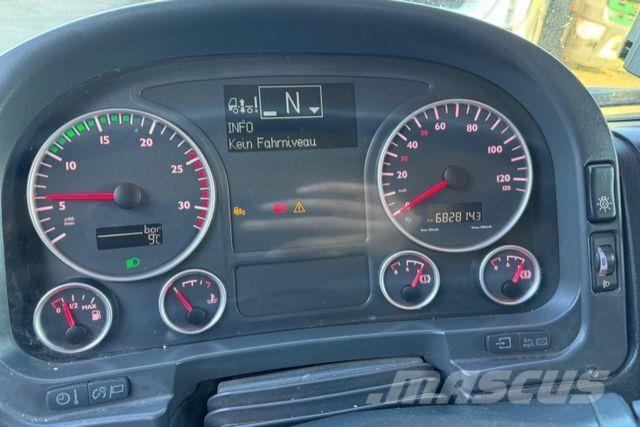 MAN TGA 26.440 6x2 篷布货车