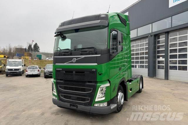 MAN TGX 33.520 6x4 牵引车