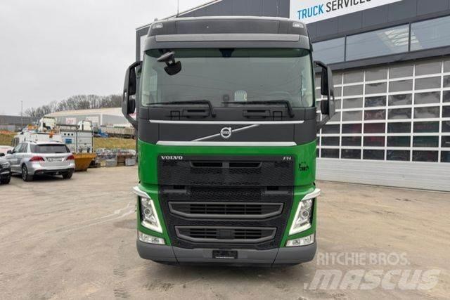 MAN TGX 33.520 6x4 牵引车