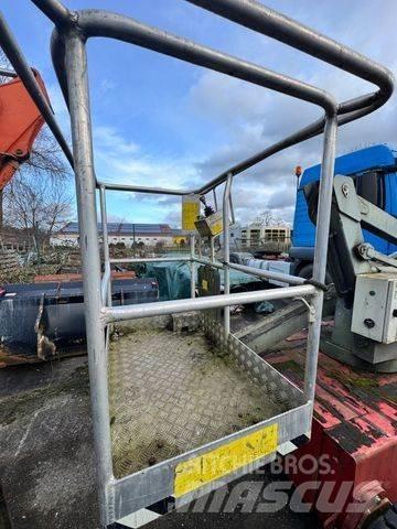 Manitou 120 AE 曲臂高空工作平台