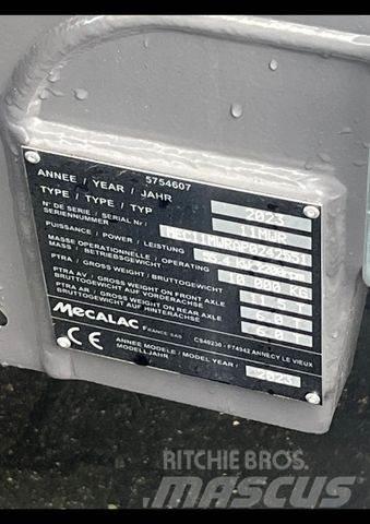 Mecalac 11 MWR 轮式挖掘机