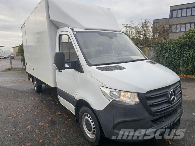 Mercedes-Benz 316 商务面包车