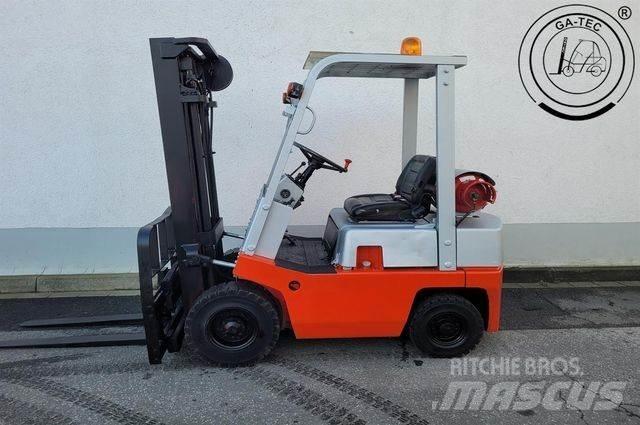 Nissan FO1 A15U 天然气叉车