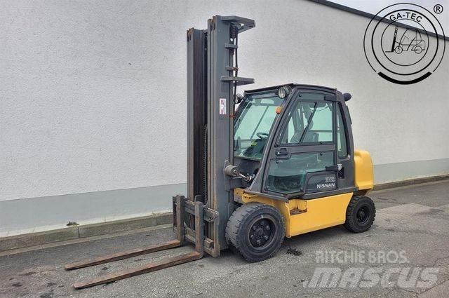 Nissan YG1D2A320 柴油叉车