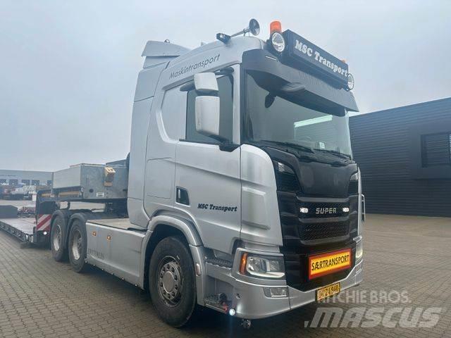 Scania R 730 V8 6x4 牵引车