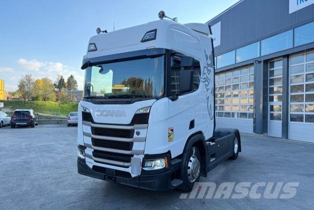 Scania R450 4x2 牵引车