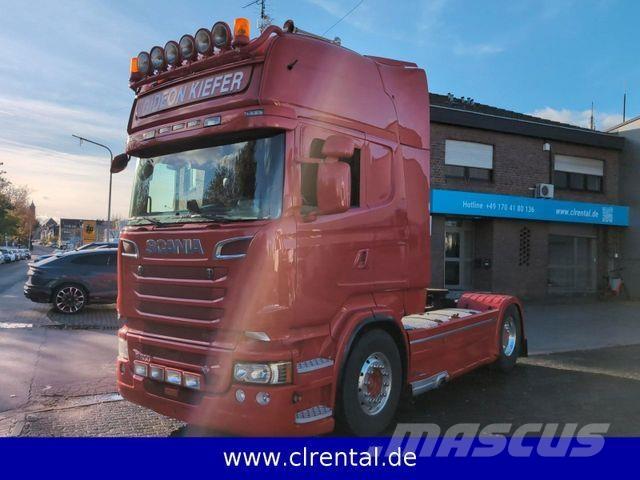 Scania R560 V8 牵引车