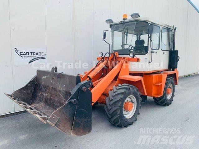 Schaeff SKB 902 反铲装载机