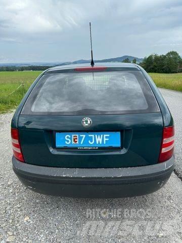 Skoda Fabia 大型面包车