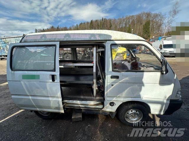 Suzuki SU 大型面包车