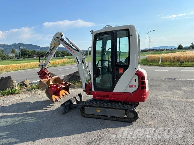 Takeuchi TB216 小型挖掘机