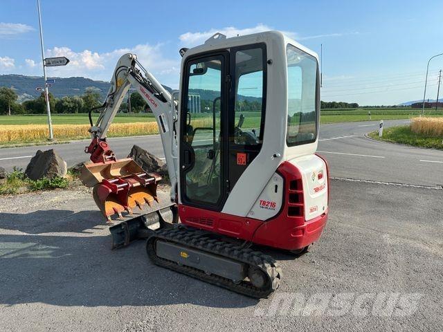 Takeuchi TB216 小型挖掘机