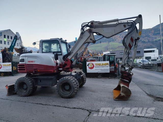 Takeuchi TB295W 轮式挖掘机