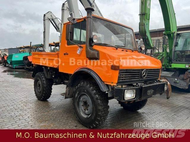 Unimog U 1000/ 424 自卸式货车