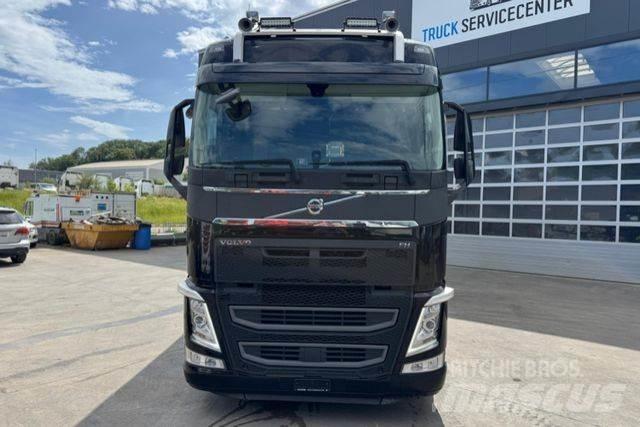 Volvo FH-540 6x2 篷布货车