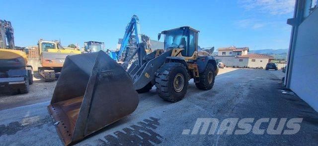 Volvo L 120 H 轮式装载机