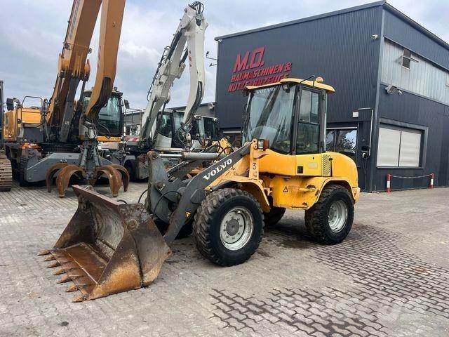 Volvo L30B 轮式装载机
