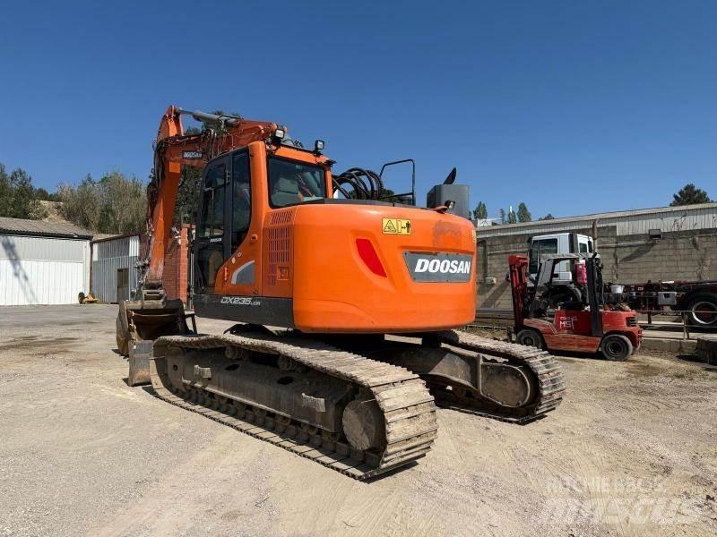 Doosan DX235LCR 履带挖掘机