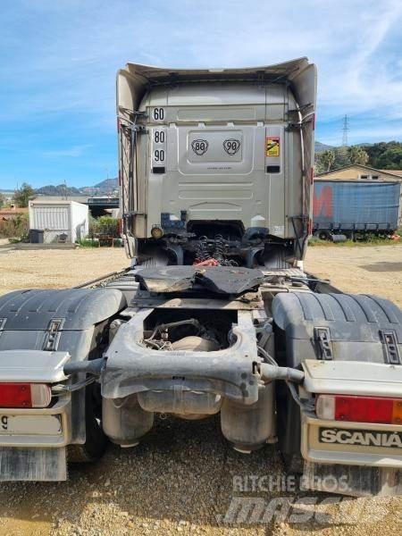 Scania v8 560cv 牵引车