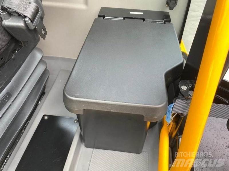 JCB TM 320 S 伸缩臂叉装车|叉装车