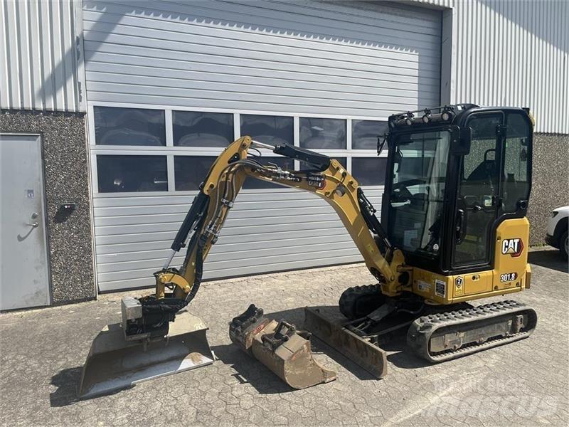 CAT 301.8 小型挖掘机