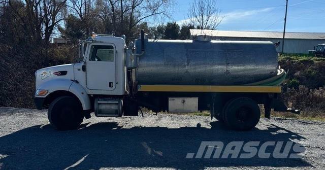 Peterbilt 335 其他货车