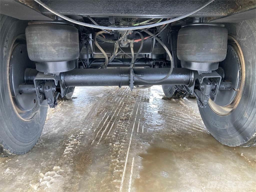 Advance  罐式拖车