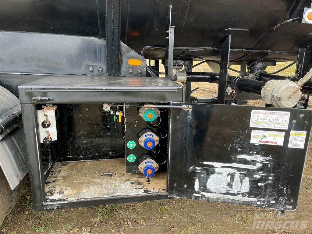 Advance  罐式拖车