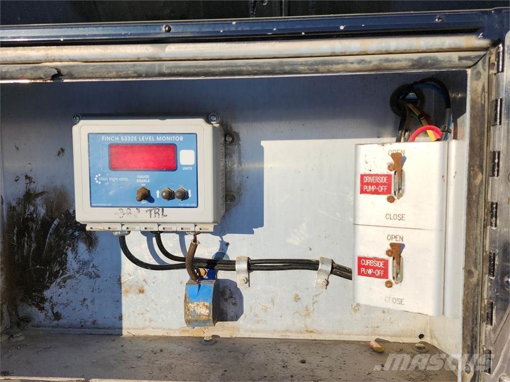 Advance  罐式拖车