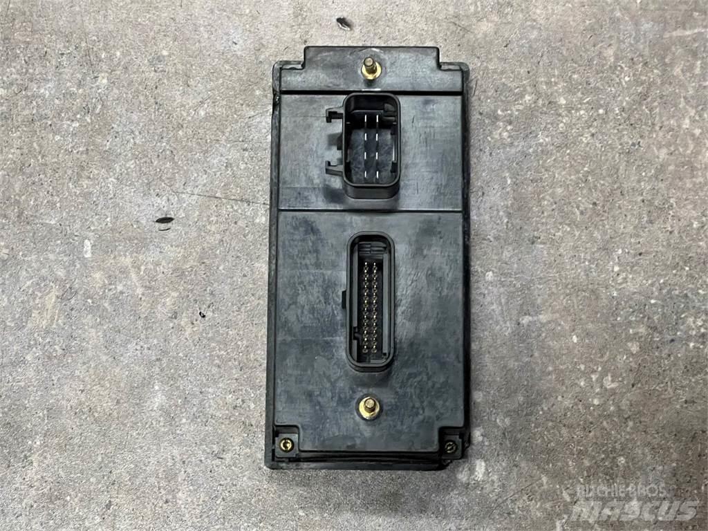 Autocar  电子设备