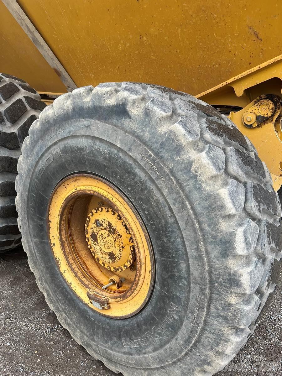 Bell B30E 铰接式自卸车