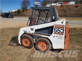 Bobcat 553 滑移装载机