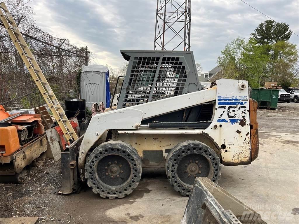 Bobcat 763 滑移装载机