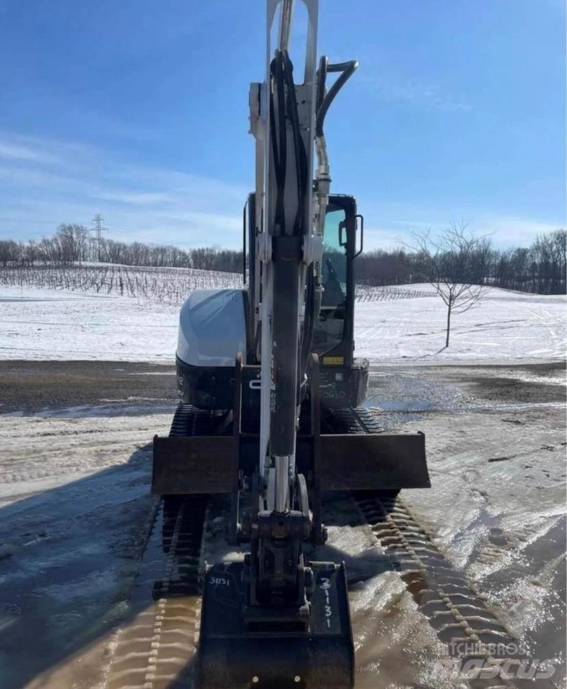 Bobcat E42 小型挖掘机