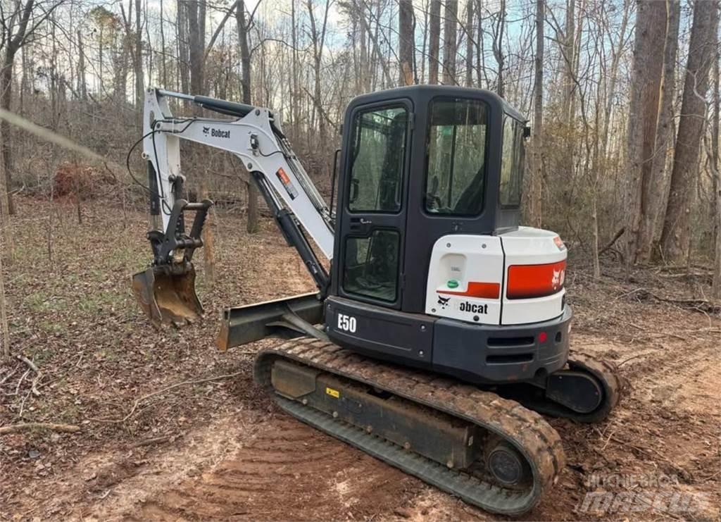 Bobcat E50 小型挖掘机