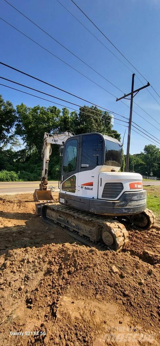 Bobcat E85 小型挖掘机