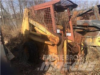 CASE 1840 滑移装载机