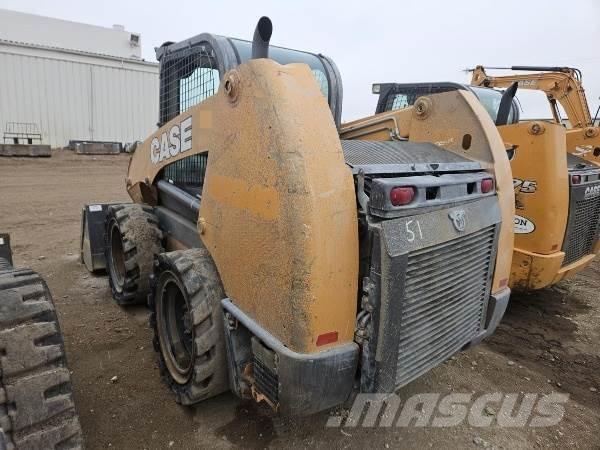 CASE SR240 滑移装载机