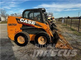 CASE SR250 滑移装载机